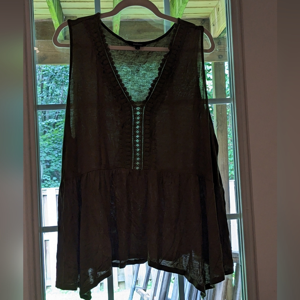 Ambiance sleeveless 2x shirt